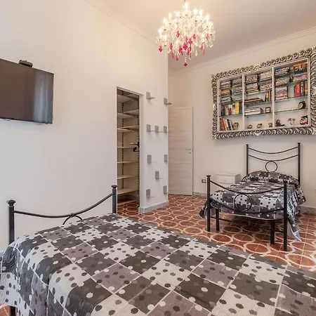 Piramide & Testaccio Design Flat شقة