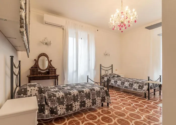 Piramide & Testaccio Design Flat *